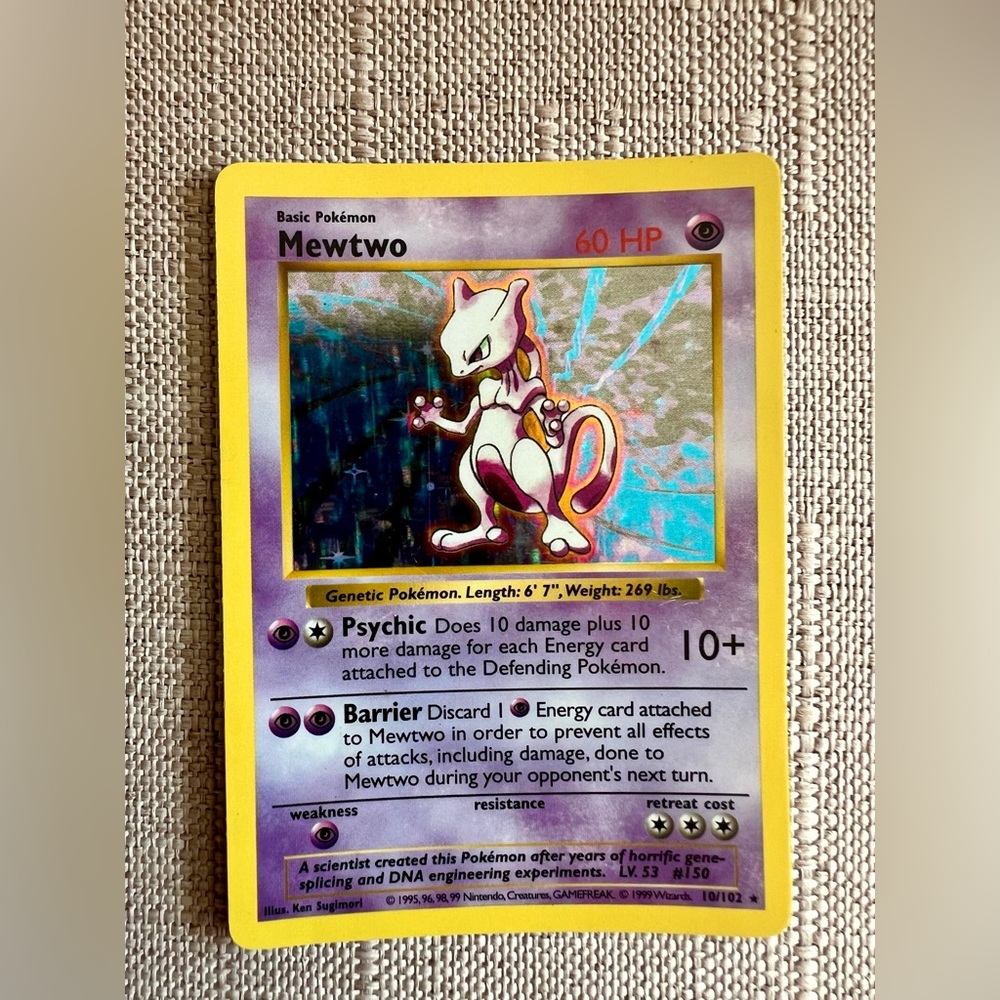 Mewtwo Pokémon Card - collectible